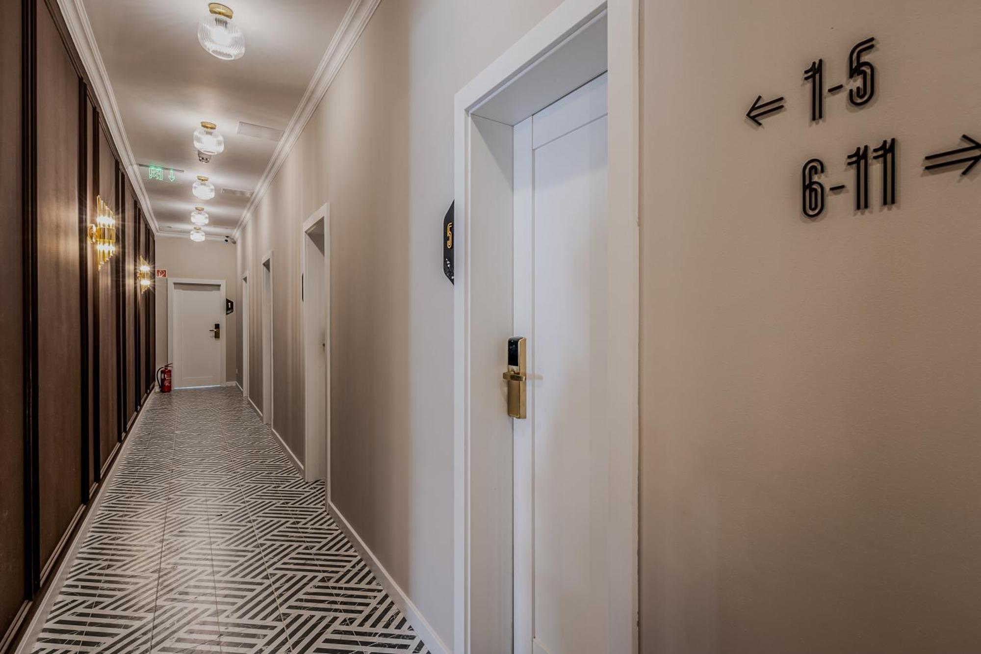 Timeless Boutique Suites By Bqa Budapest Eksteriør bilde
